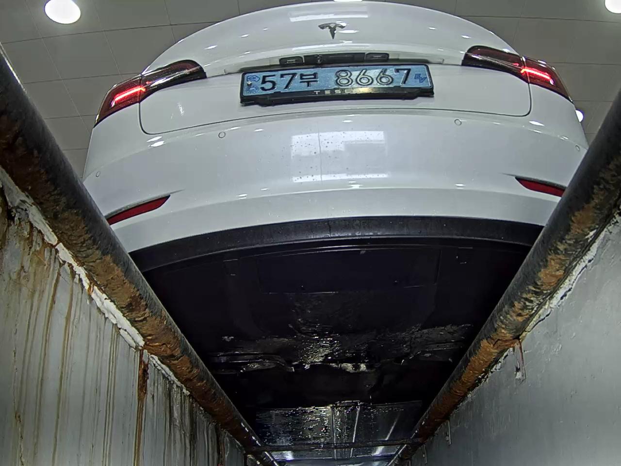 2020 - tesla model 3