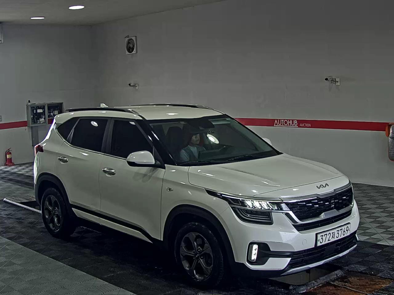 2023 - kia seltos
