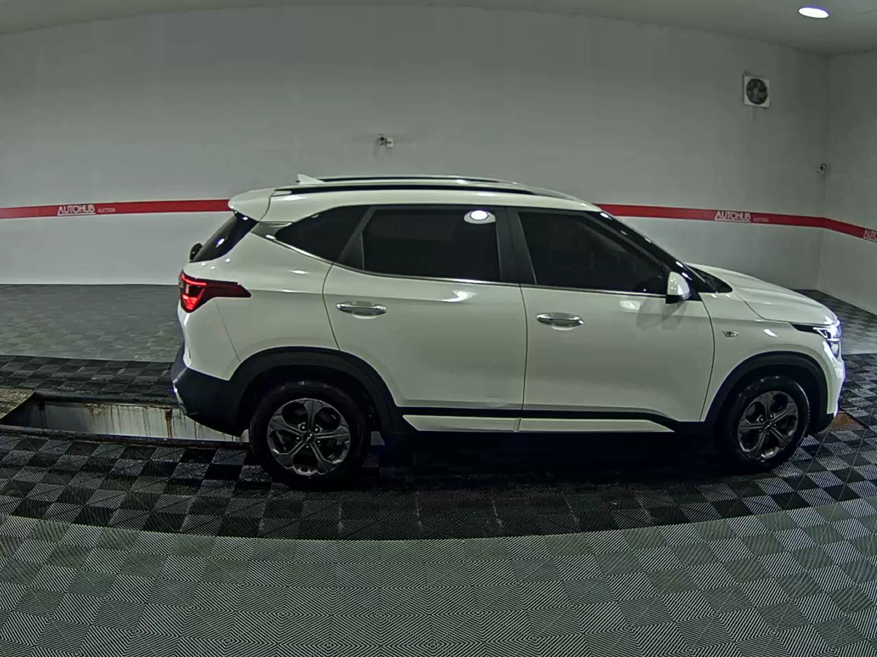 2023 - kia seltos