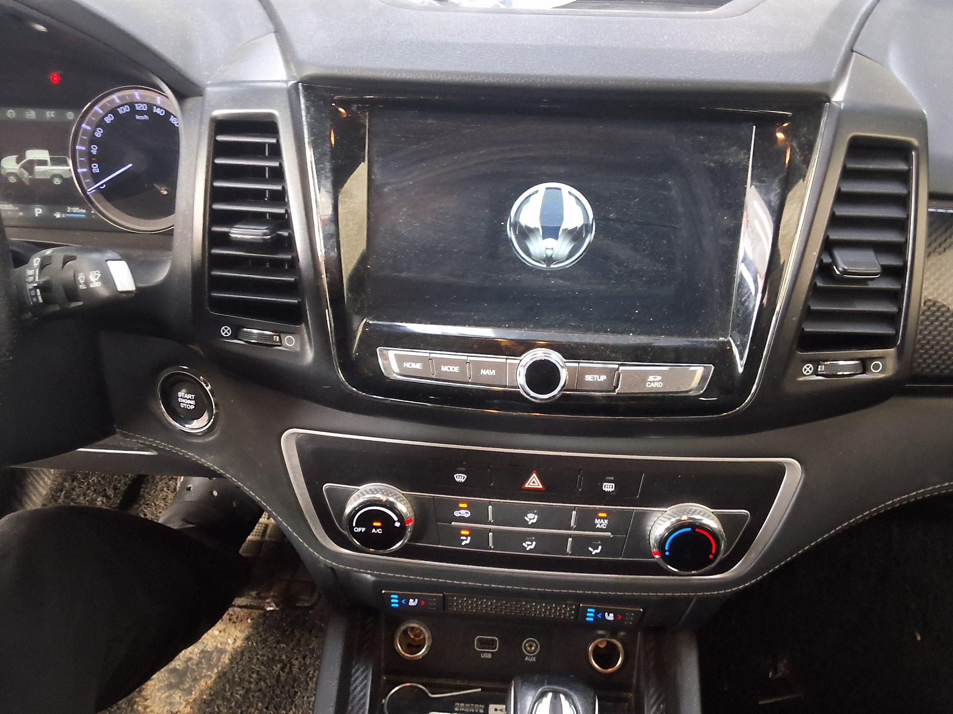 2020 - ssangyong rexton