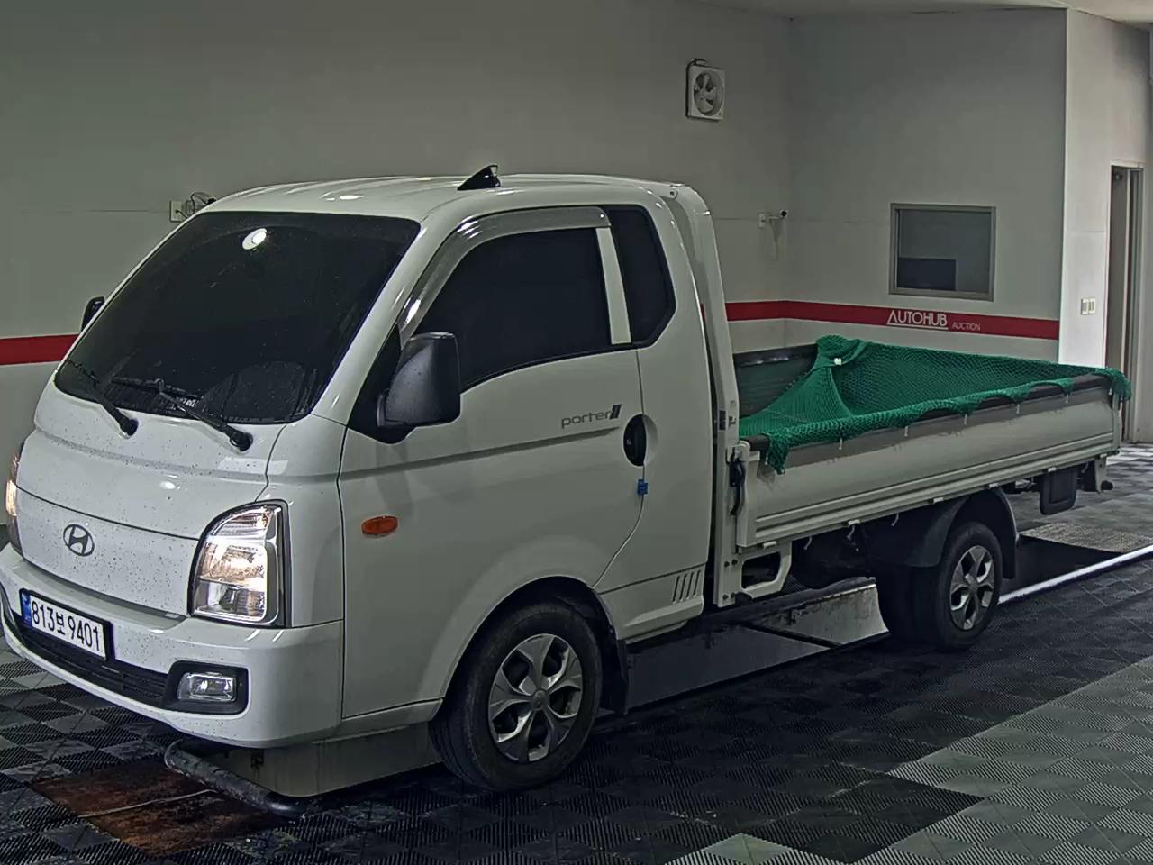 HYUNDAI PORTER II SUPER CAB EXTRA WHEELBASE
