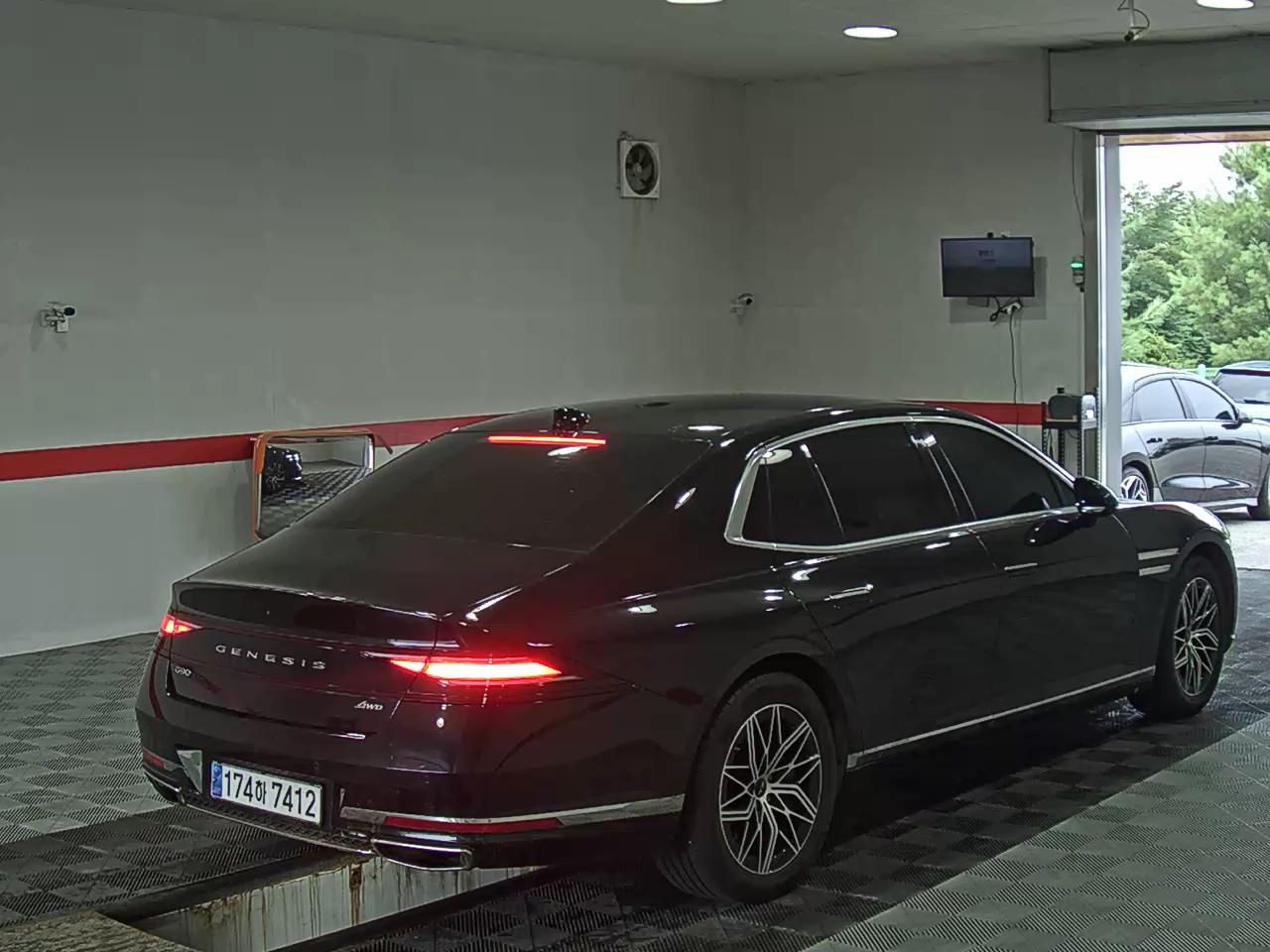 جينيسيس جينيسيس G90 2023 TURBO دفع رباعي BASE