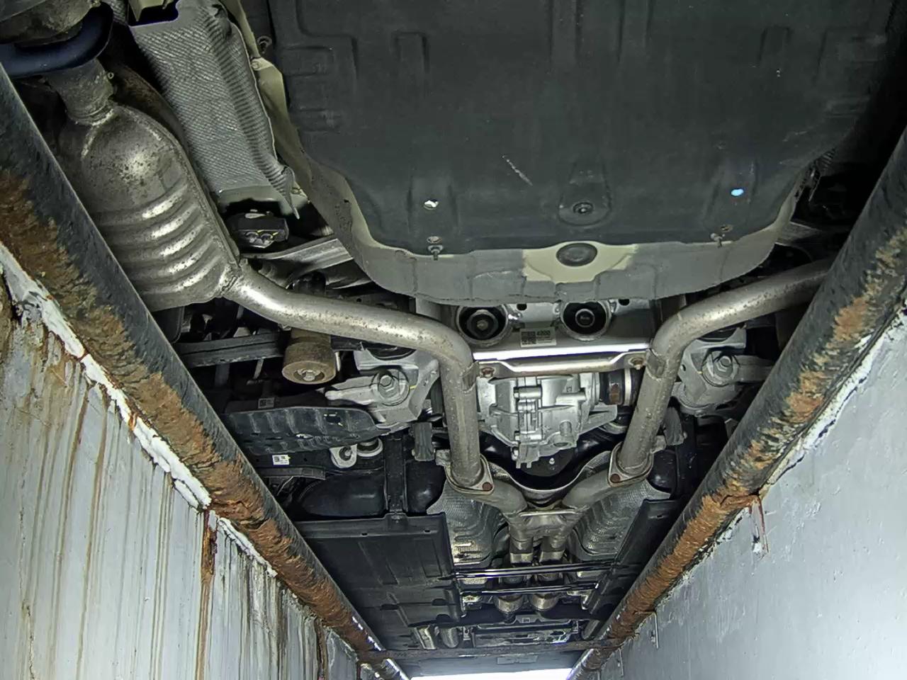 جينيسيس جينيسيس G90 2023 TURBO دفع رباعي BASE