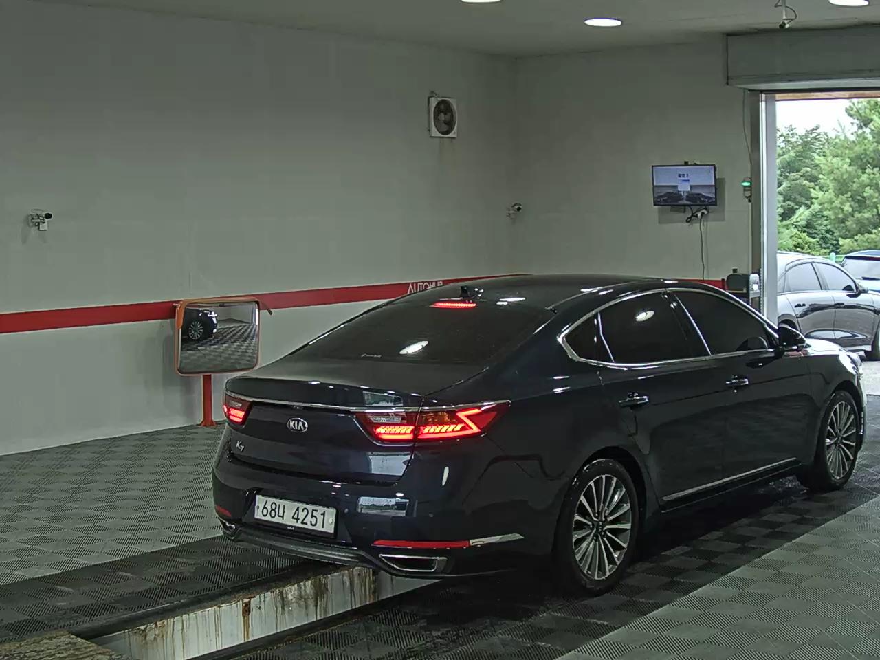 2019 - kia k7
