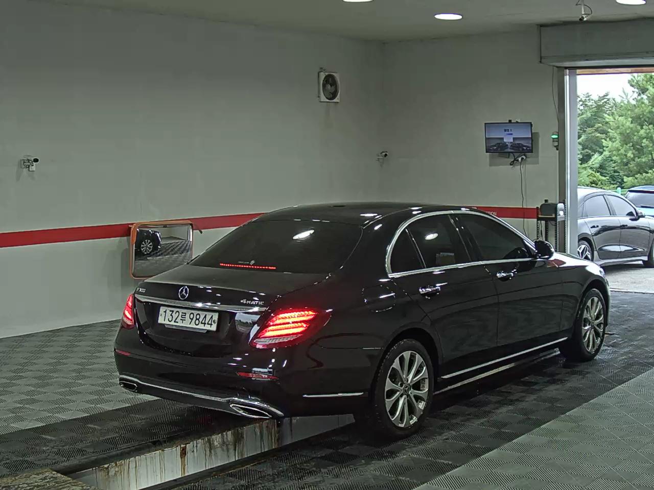 2018 - mercedes-benz e300