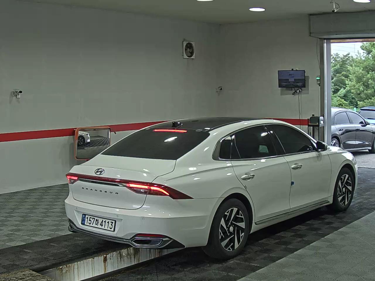 2021 - hyundai grandeur