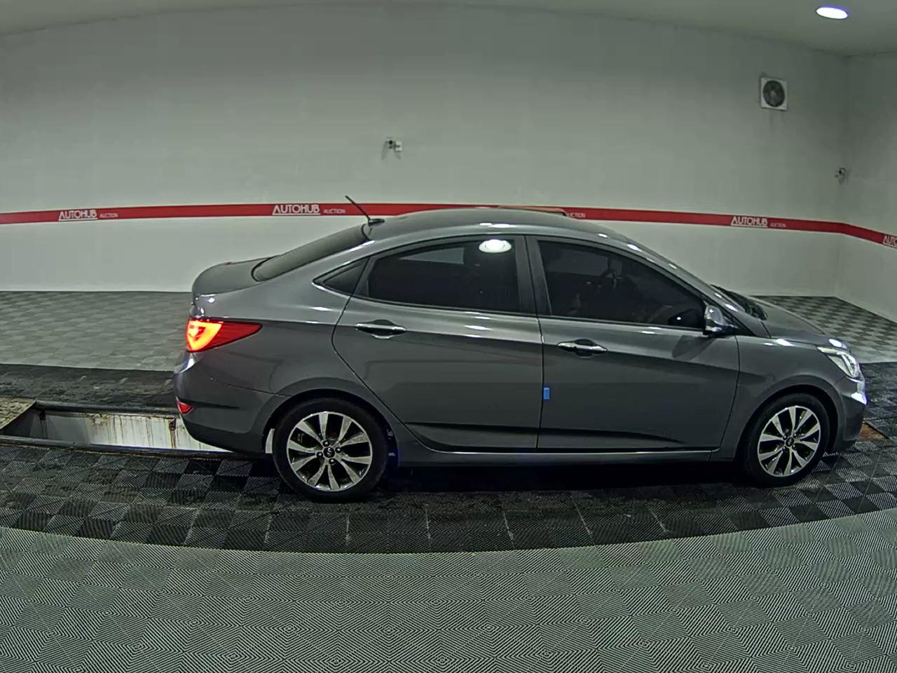 2015 - hyundai accent