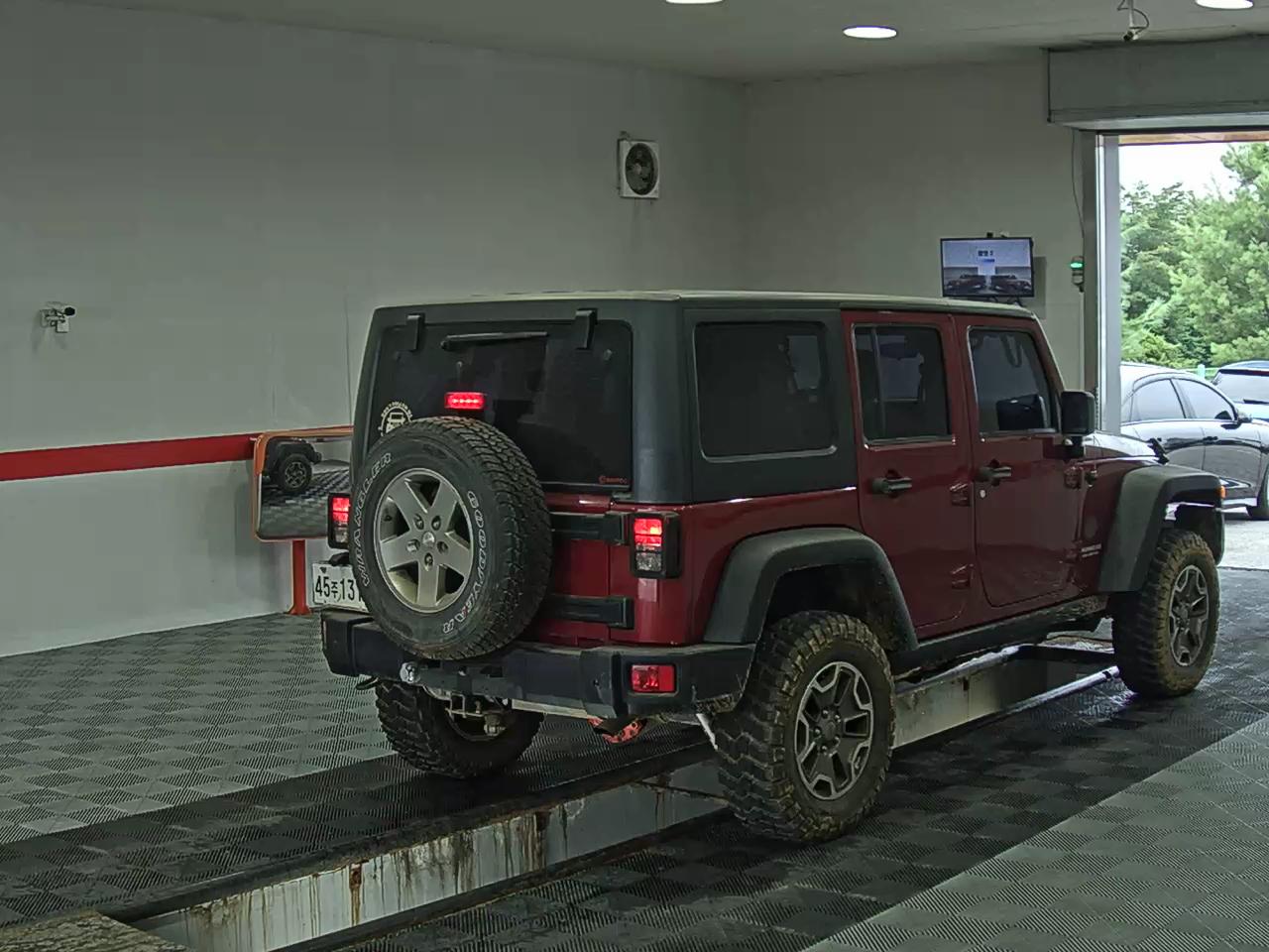2012 - jeep wrangler