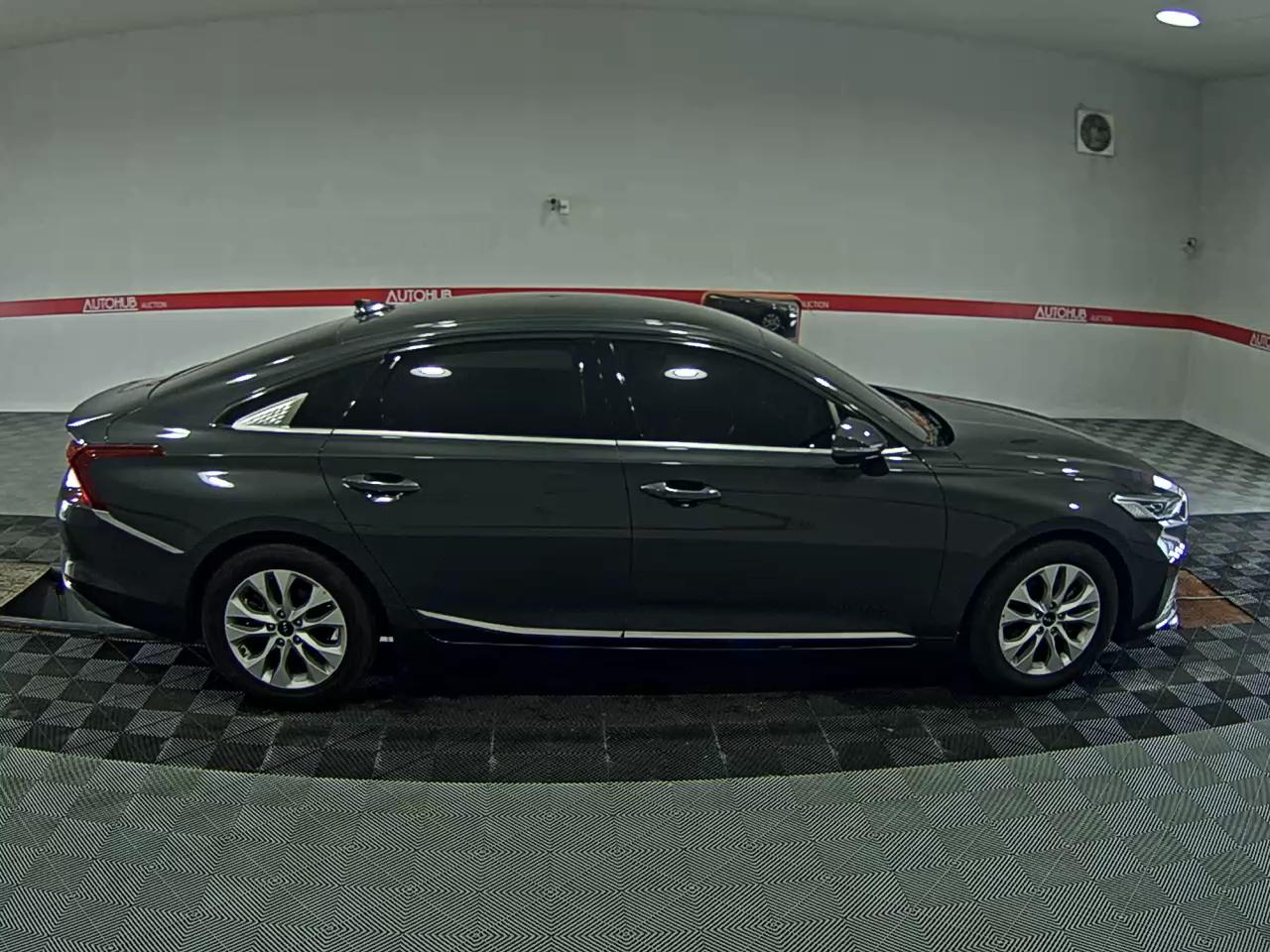 2022 - kia k8