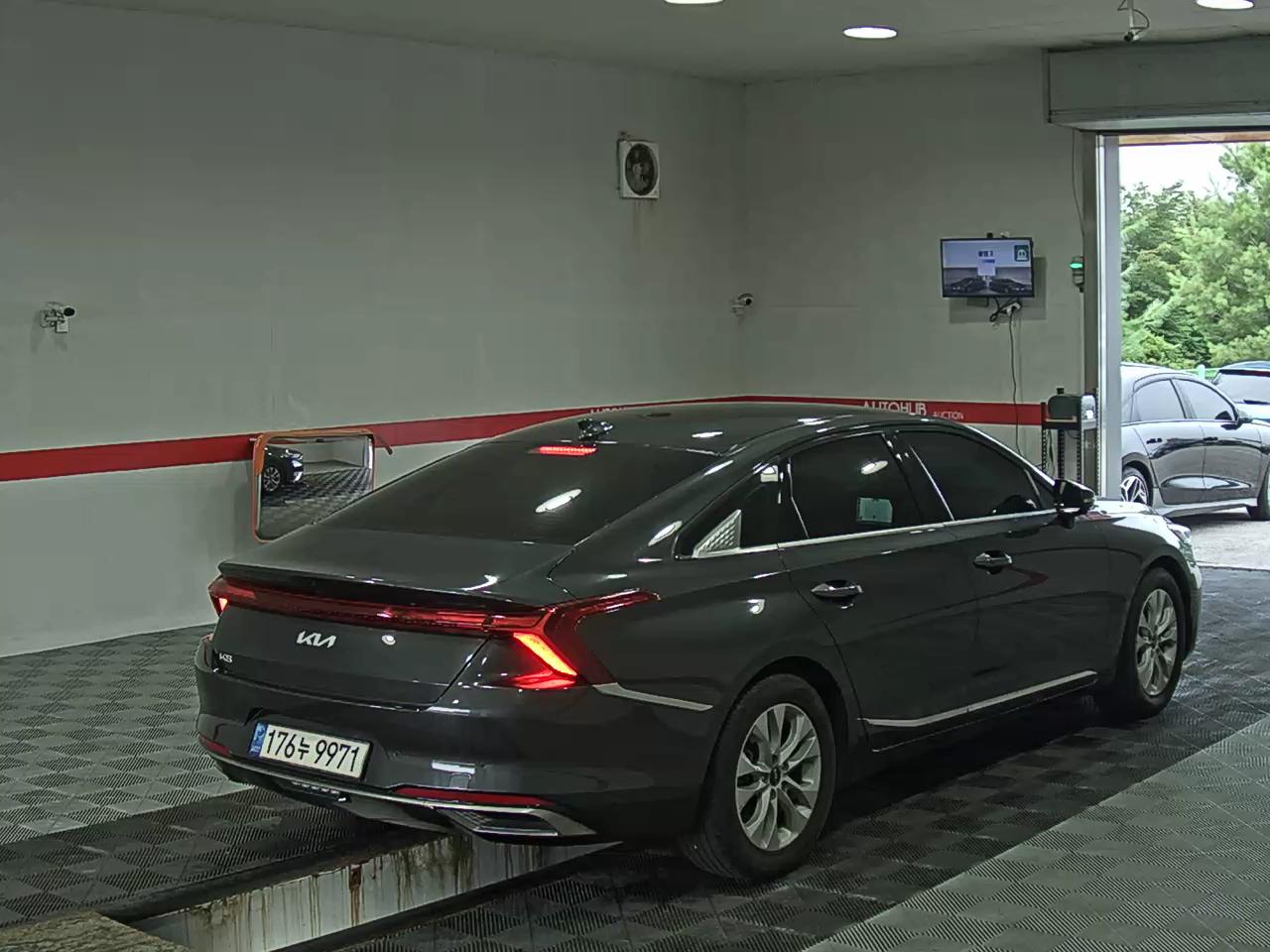 2022 - kia k8