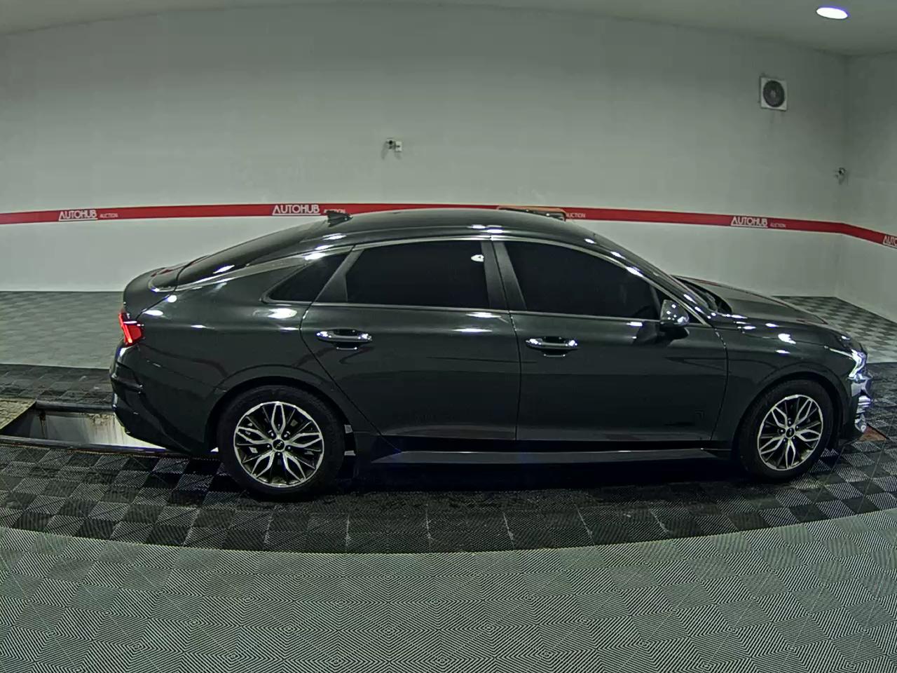 2022 - kia k5