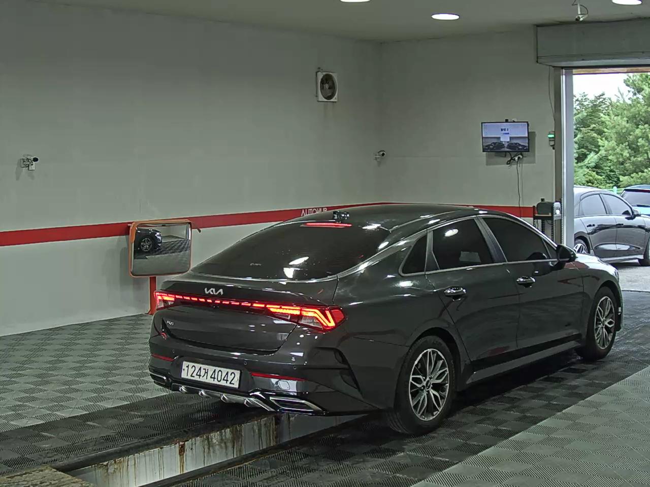 2022 - kia k5