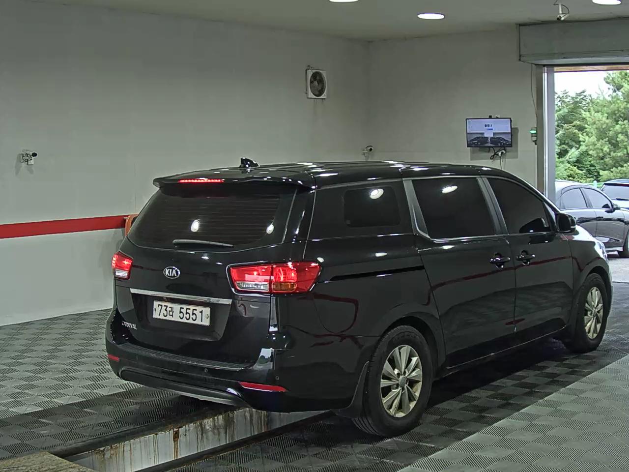 2016 - kia carnival