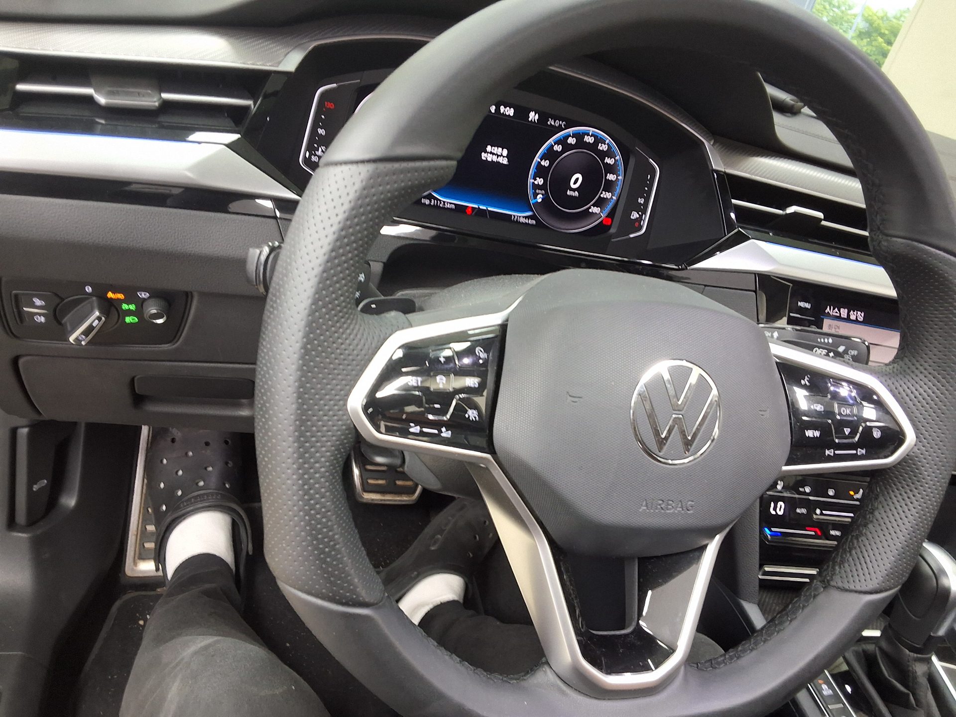 2022 - volkswagen arteon