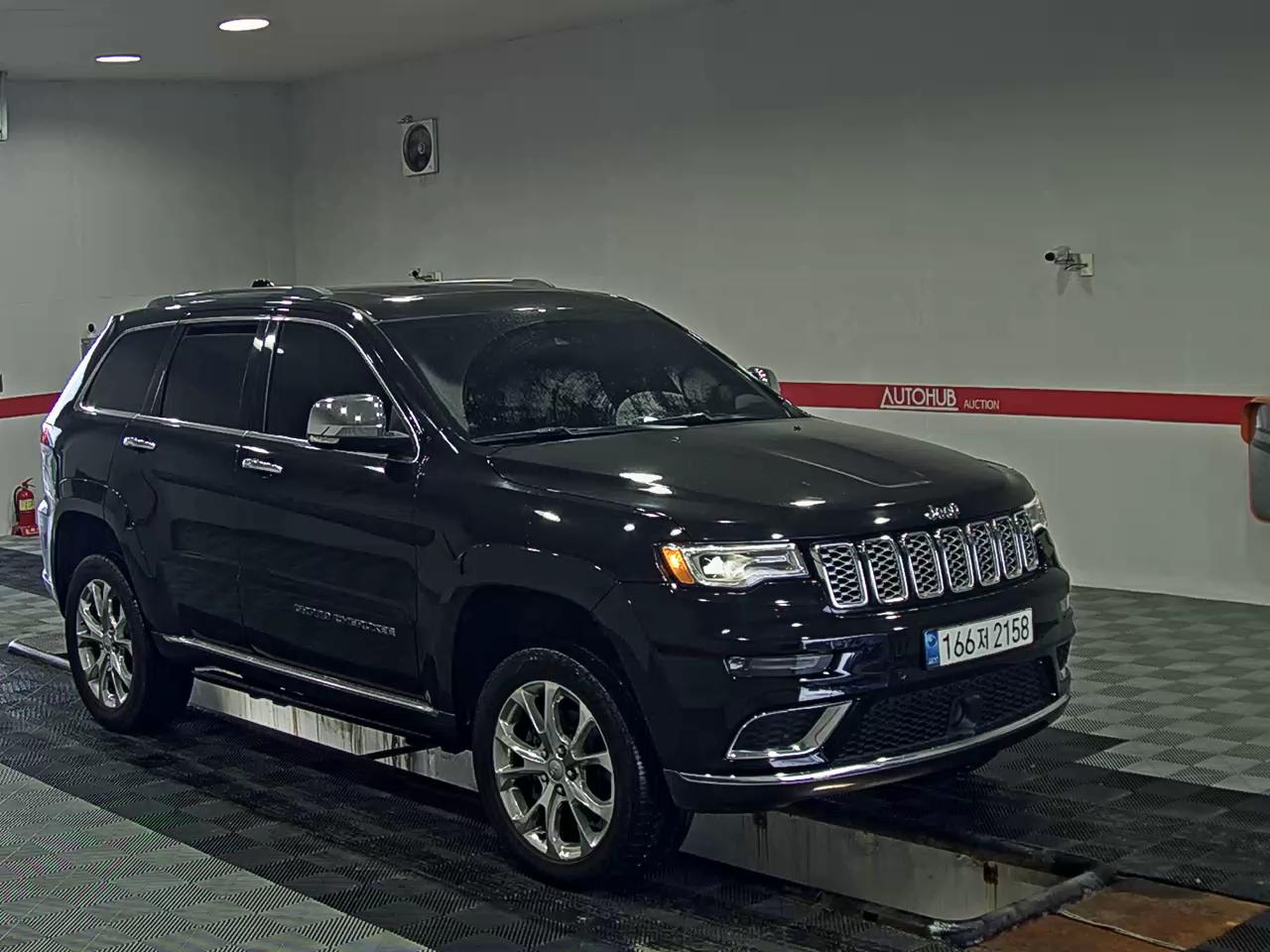 2021 - jeep grand cherokee
