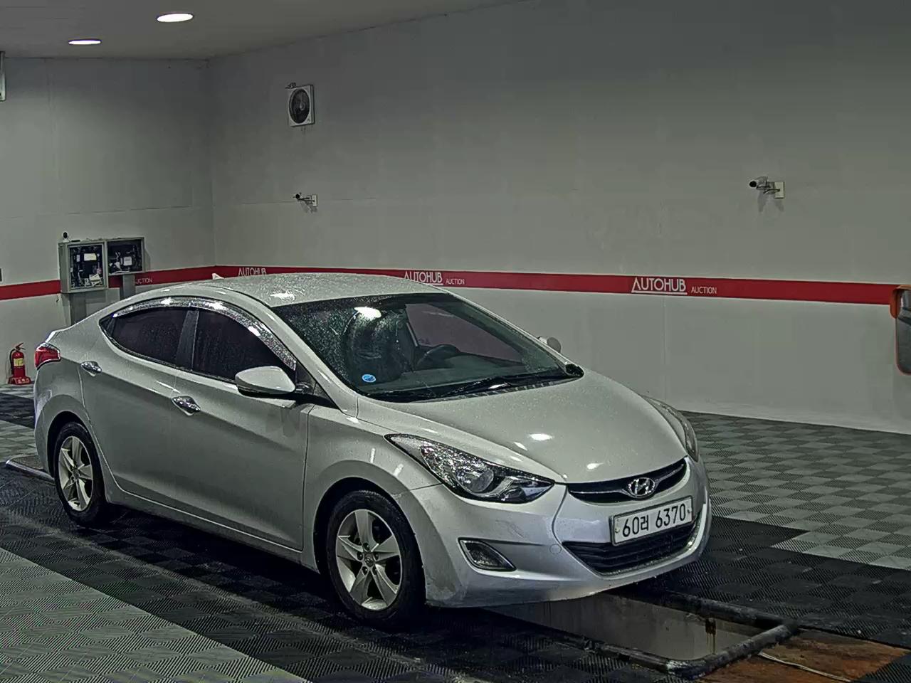 2011 - hyundai avante