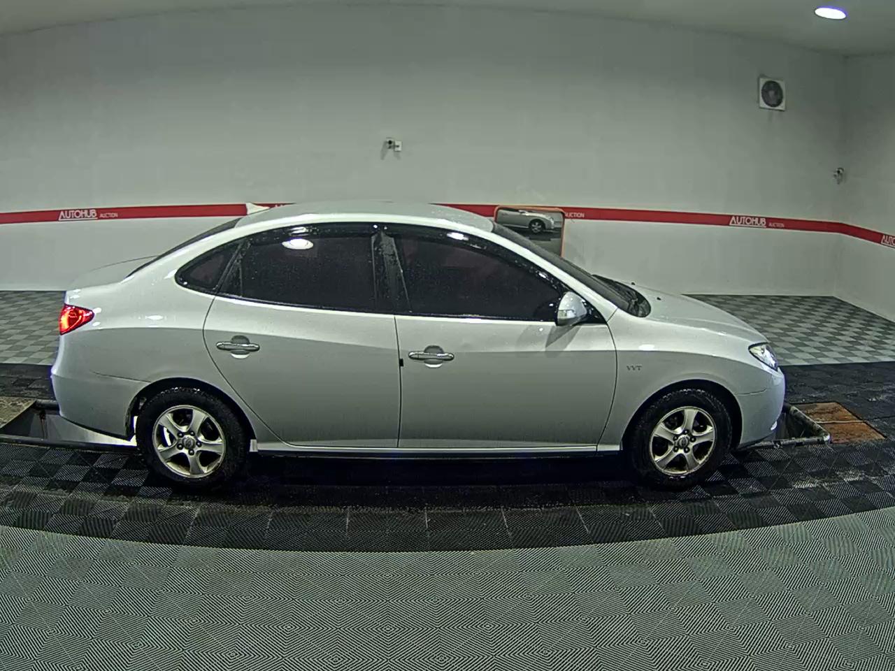 2010 - hyundai avante