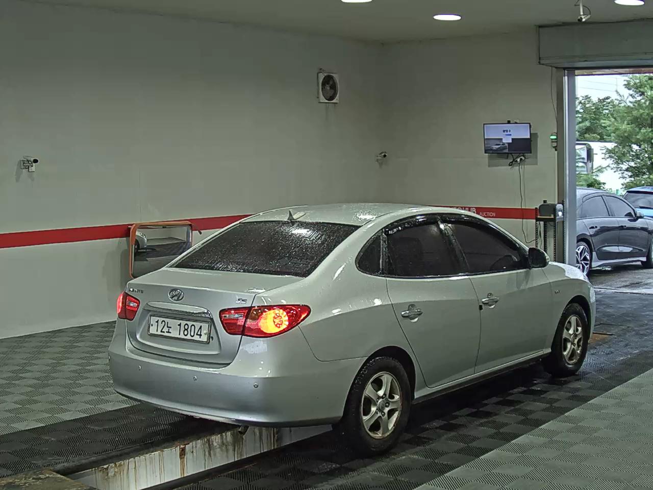 2010 - hyundai avante