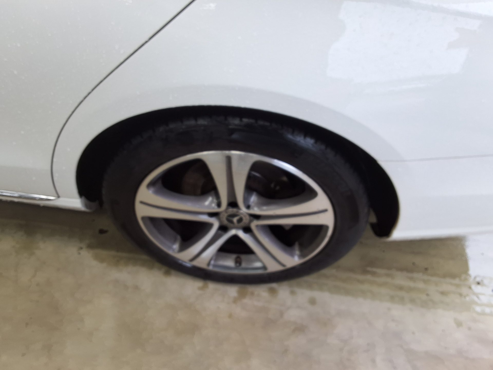 2019 - mercedes-benz e300