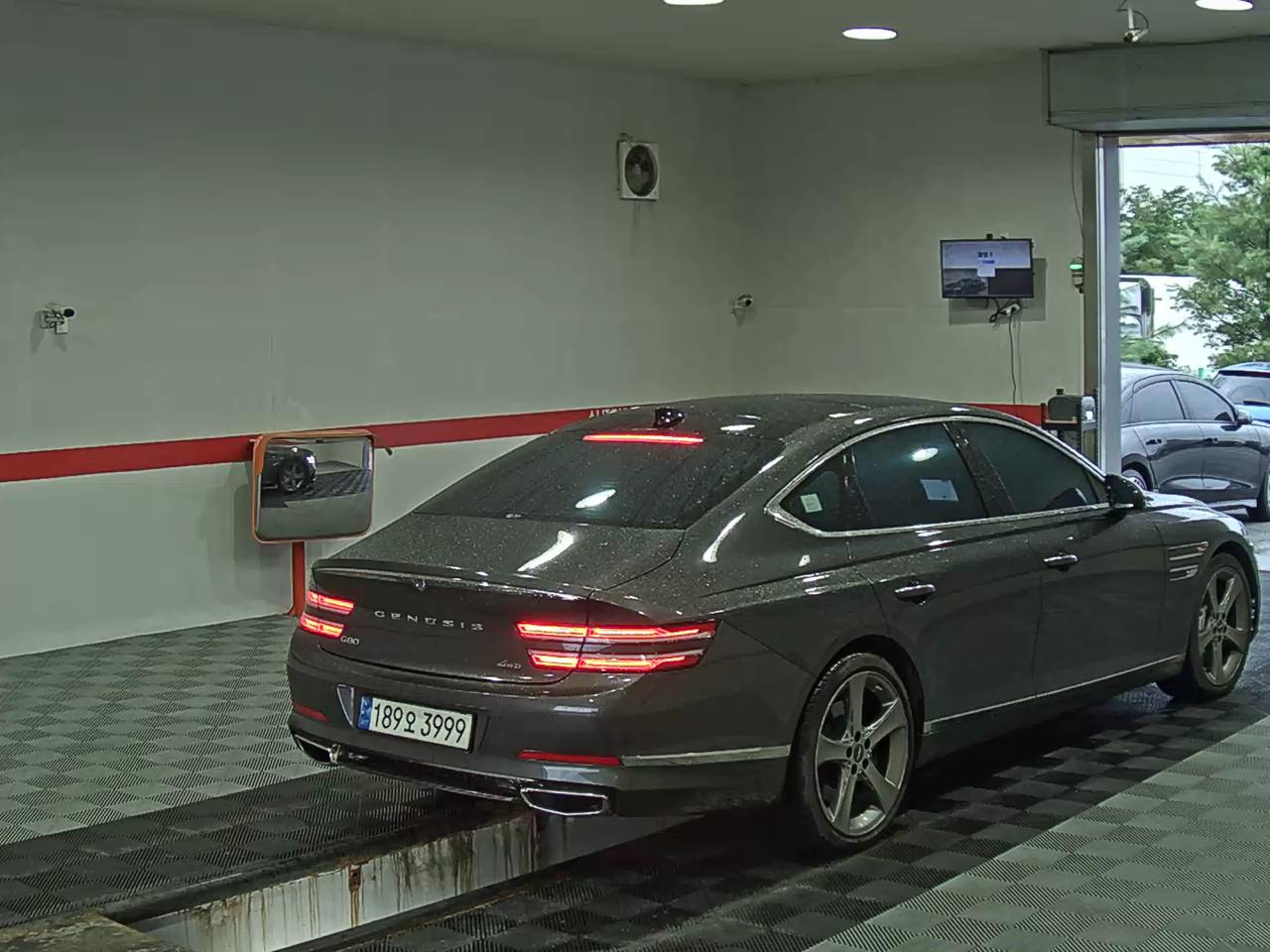 2022 - genesis g80