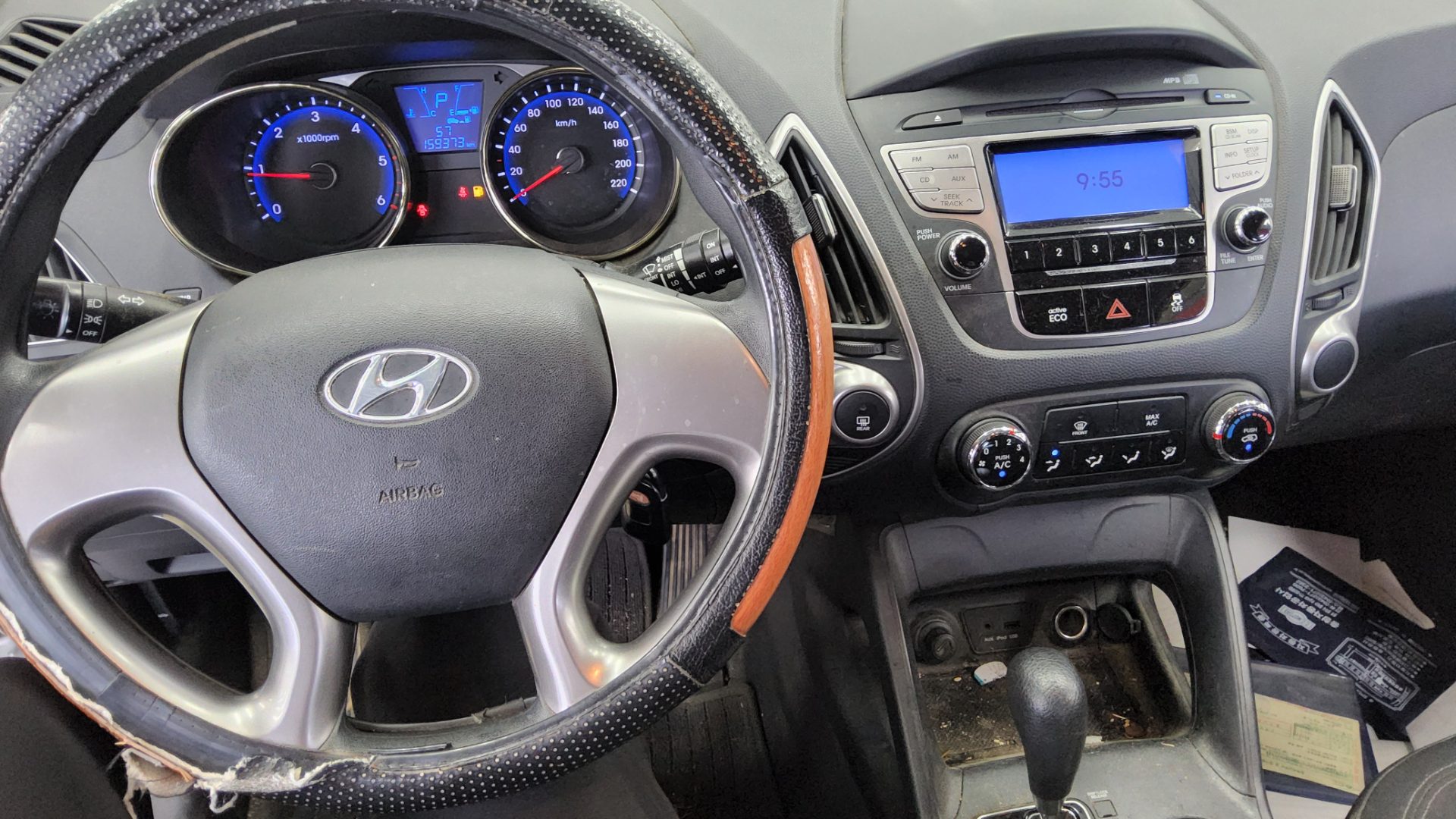 2011 - hyundai tucson