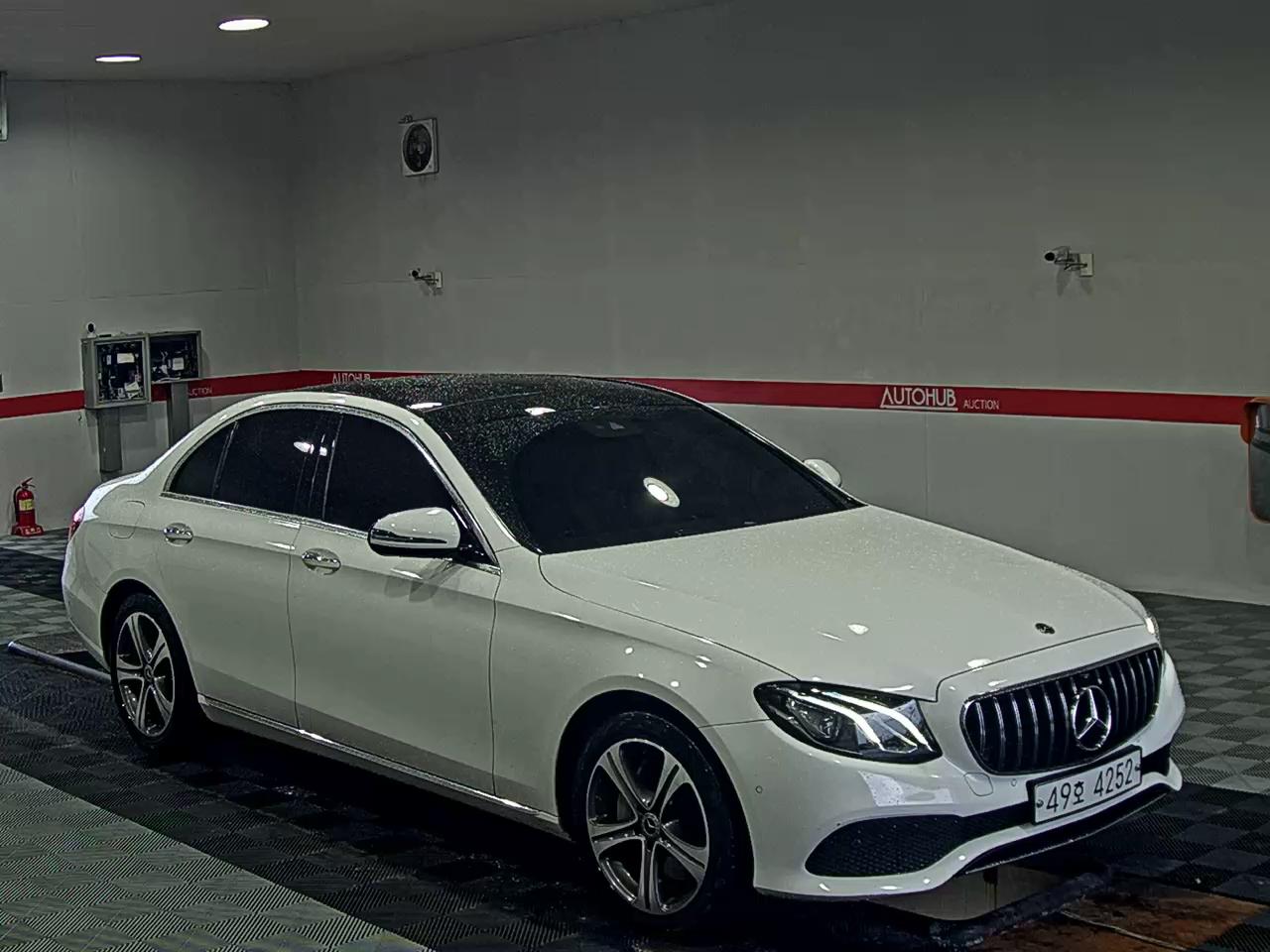2019 - mercedes-benz e300