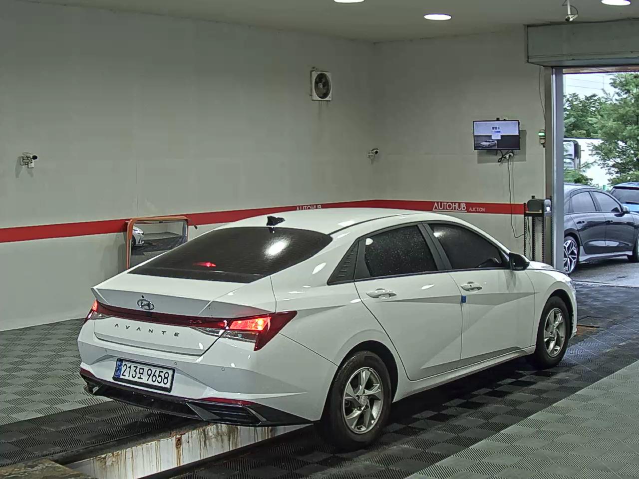 2023 - hyundai avante