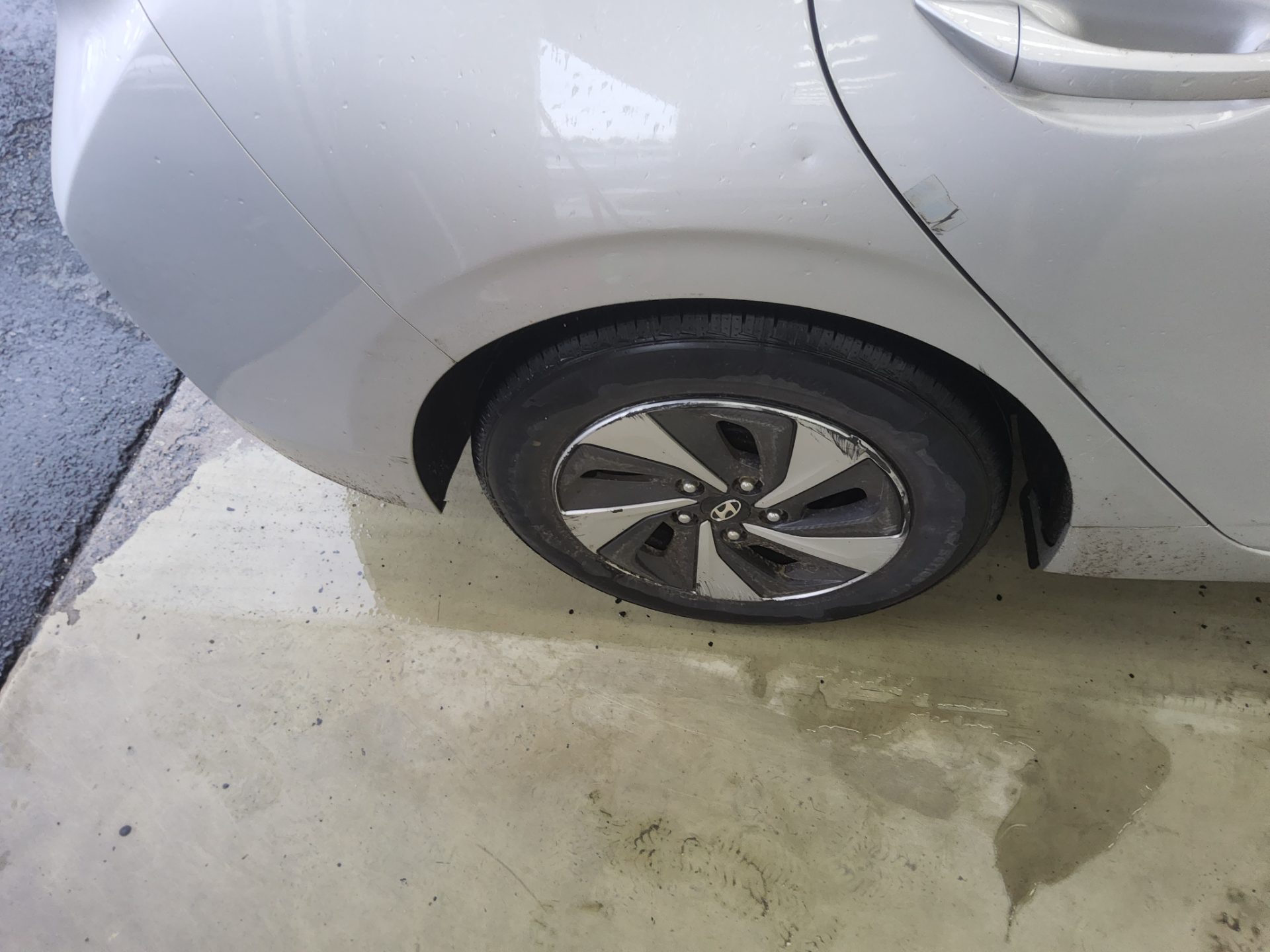 2017 - hyundai ioniq