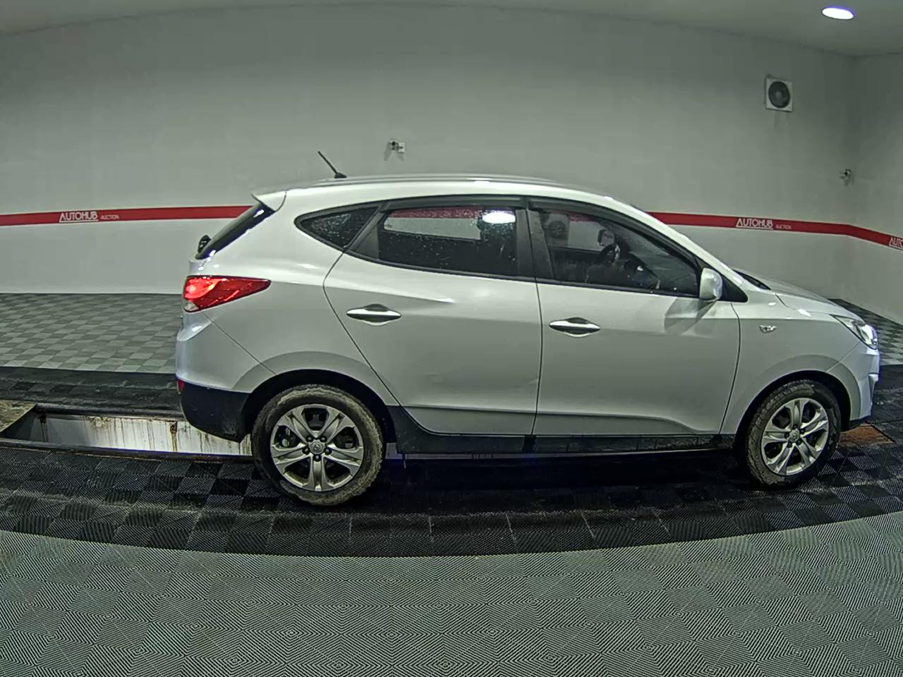 2011 - hyundai tucson