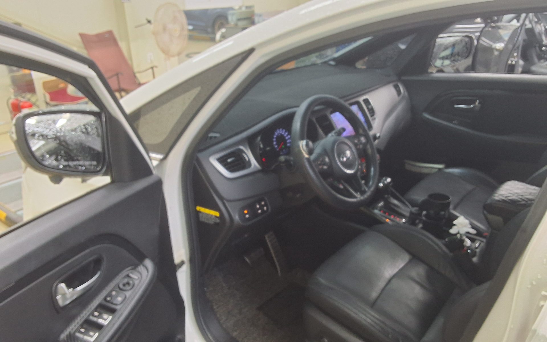 2014 - kia carens