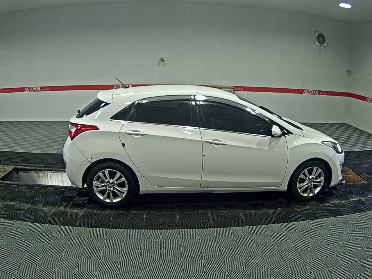2014 - hyundai i30