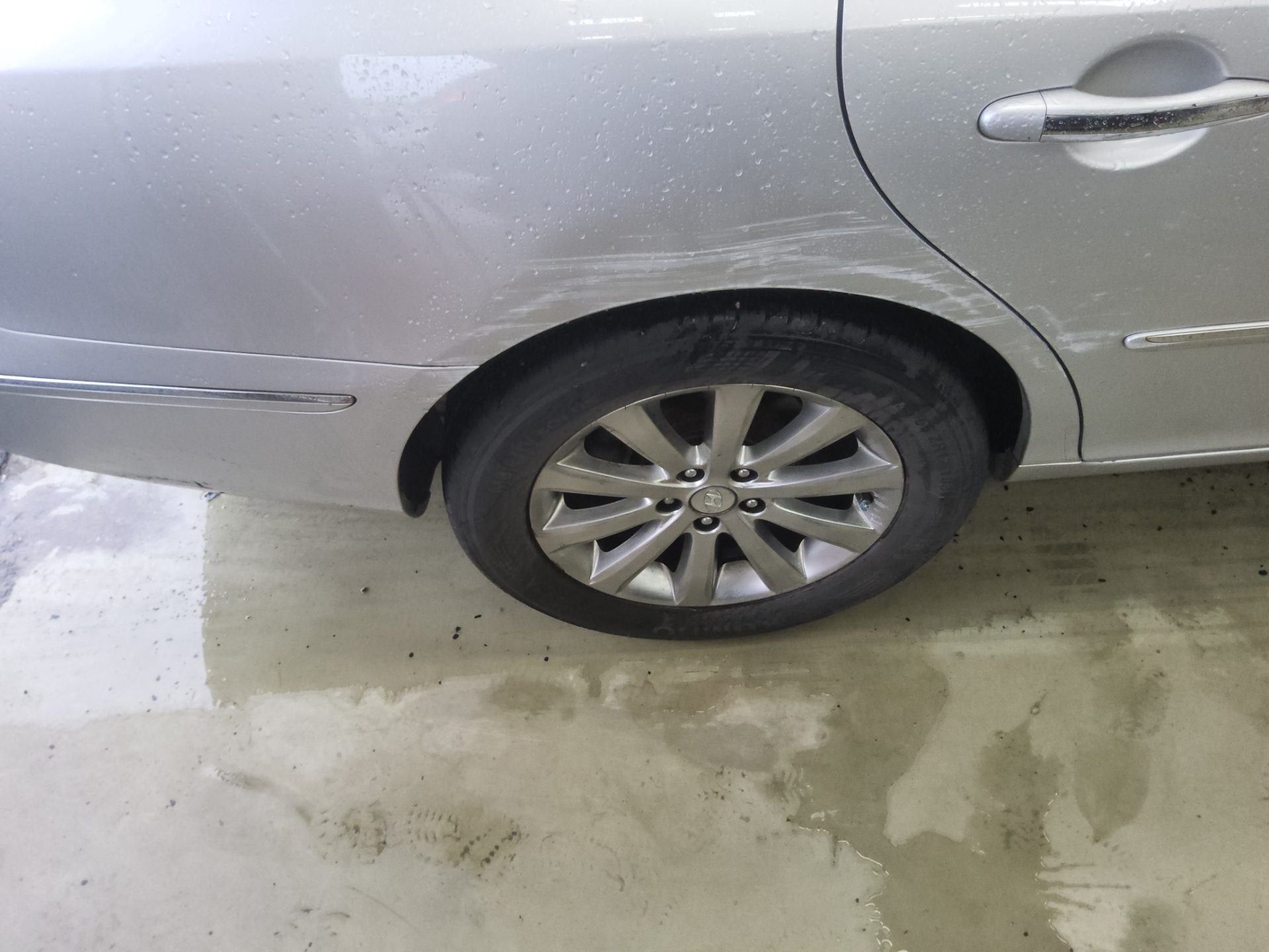 2010 - hyundai grandeur