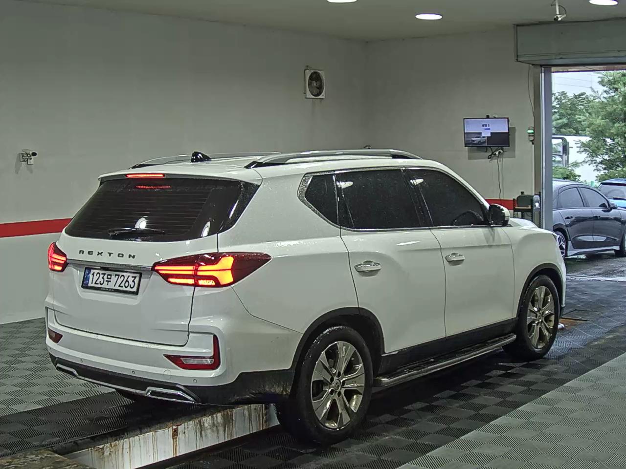 2021 - ssangyong rexton