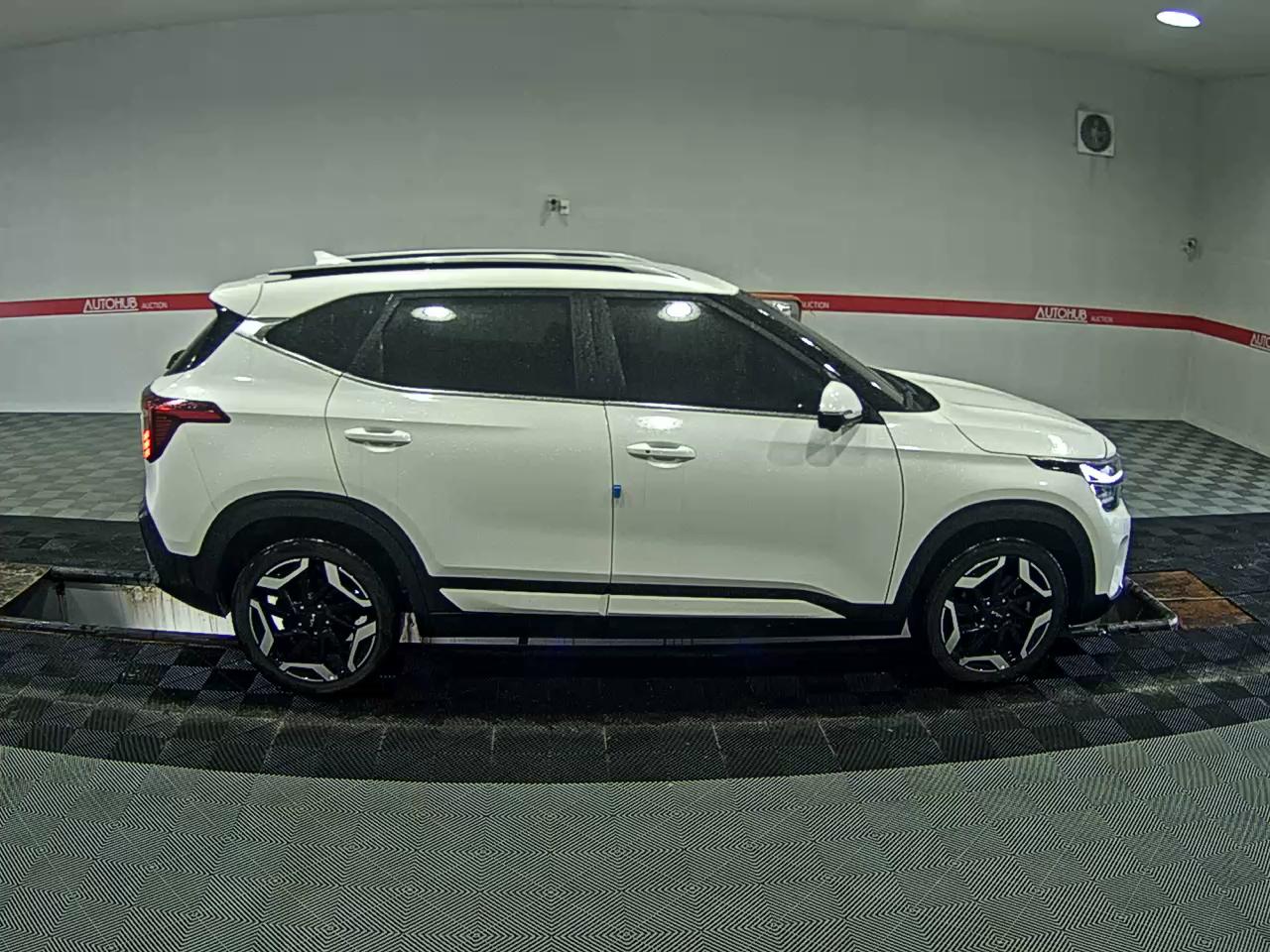 2023 - kia seltos