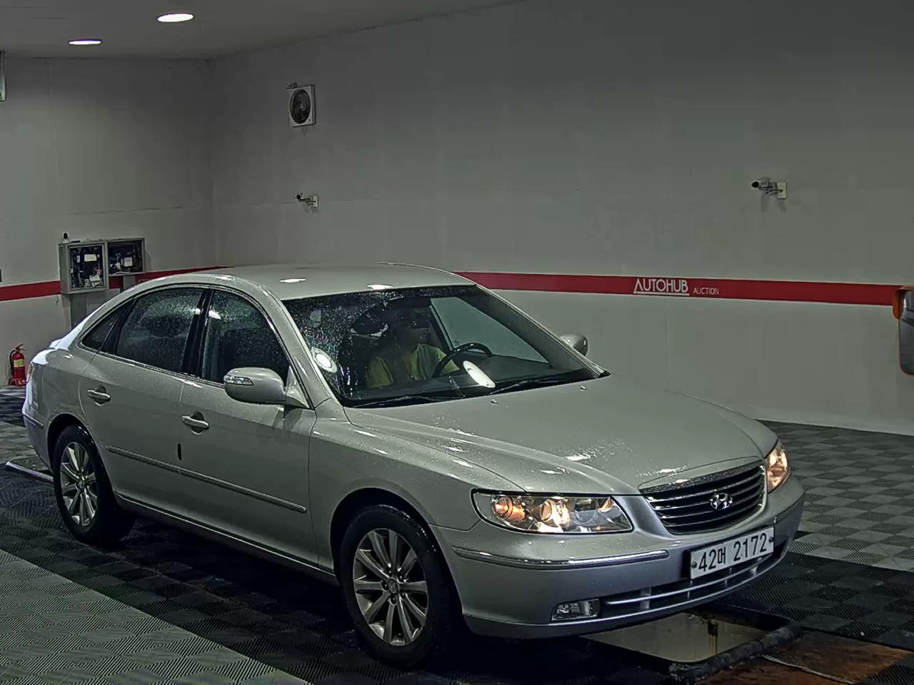 2010 - hyundai grandeur