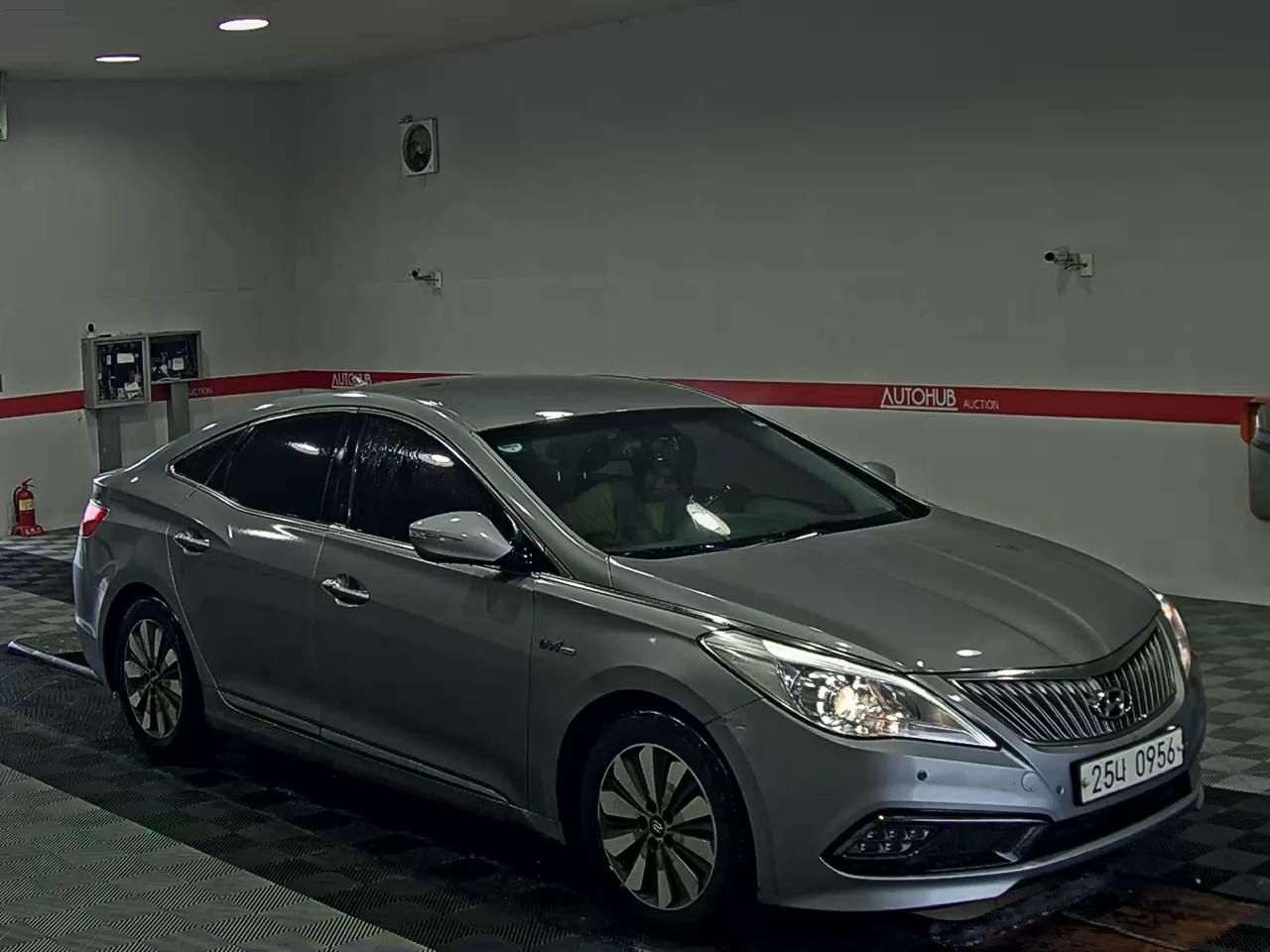 2016 - hyundai grandeur