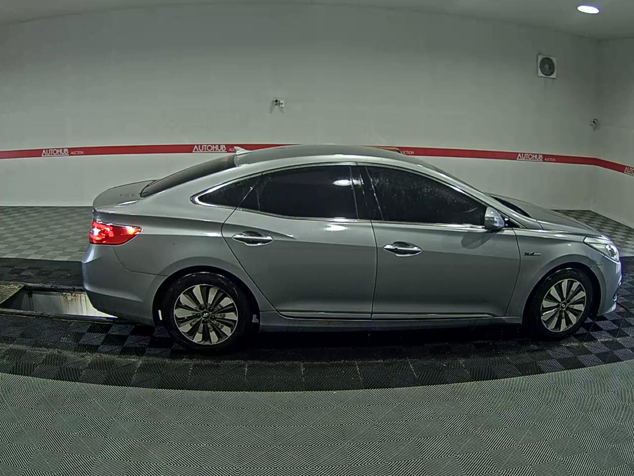 2016 - hyundai grandeur