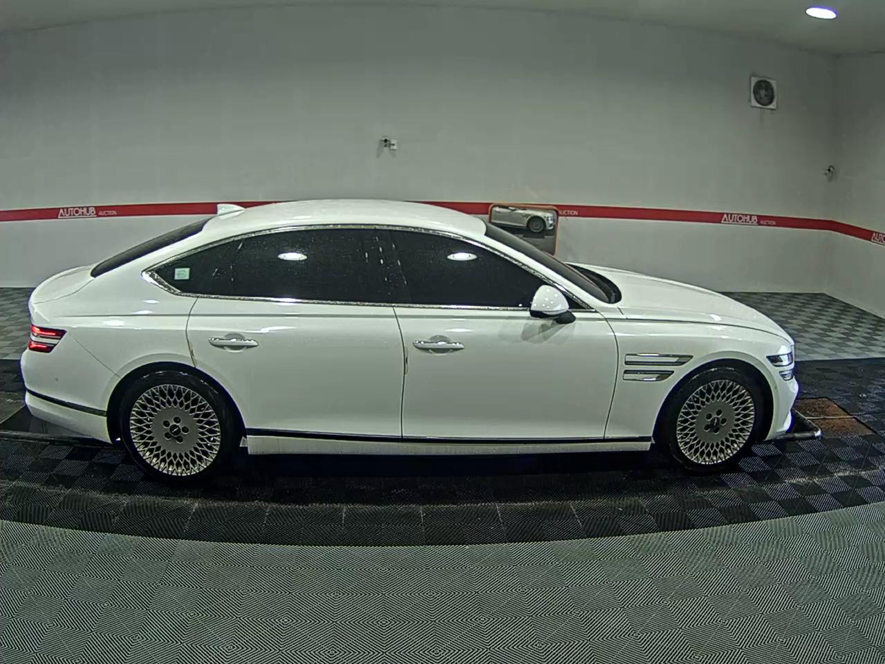 2021 - genesis g80