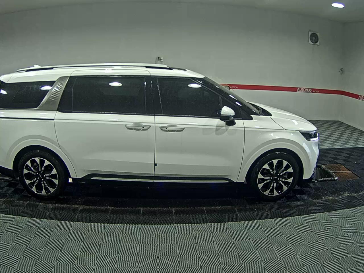 2022 - kia carnival