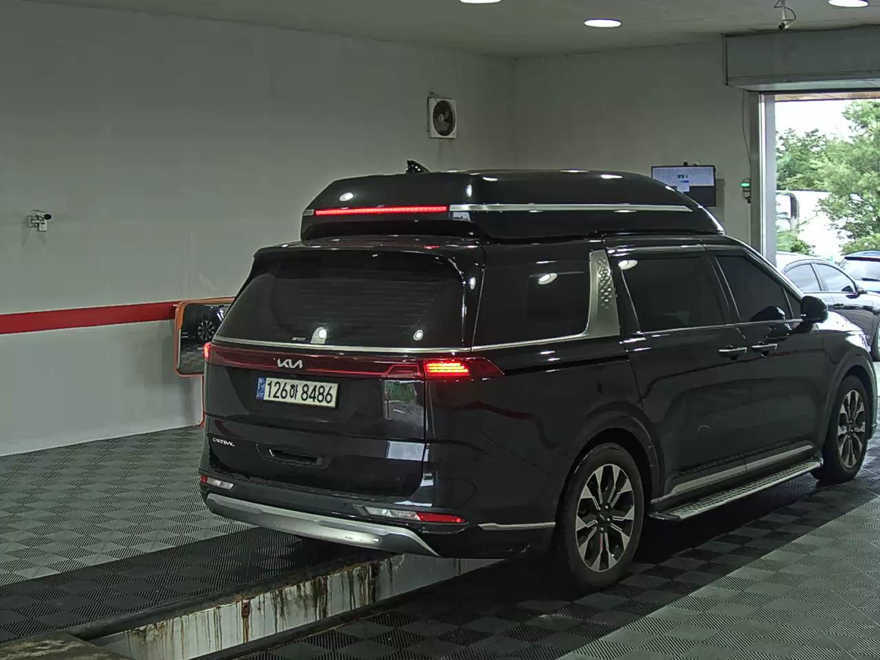 2023 - kia carnival