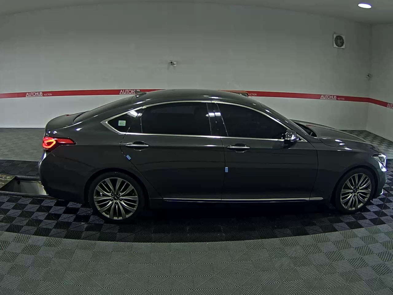 2019 - genesis g80