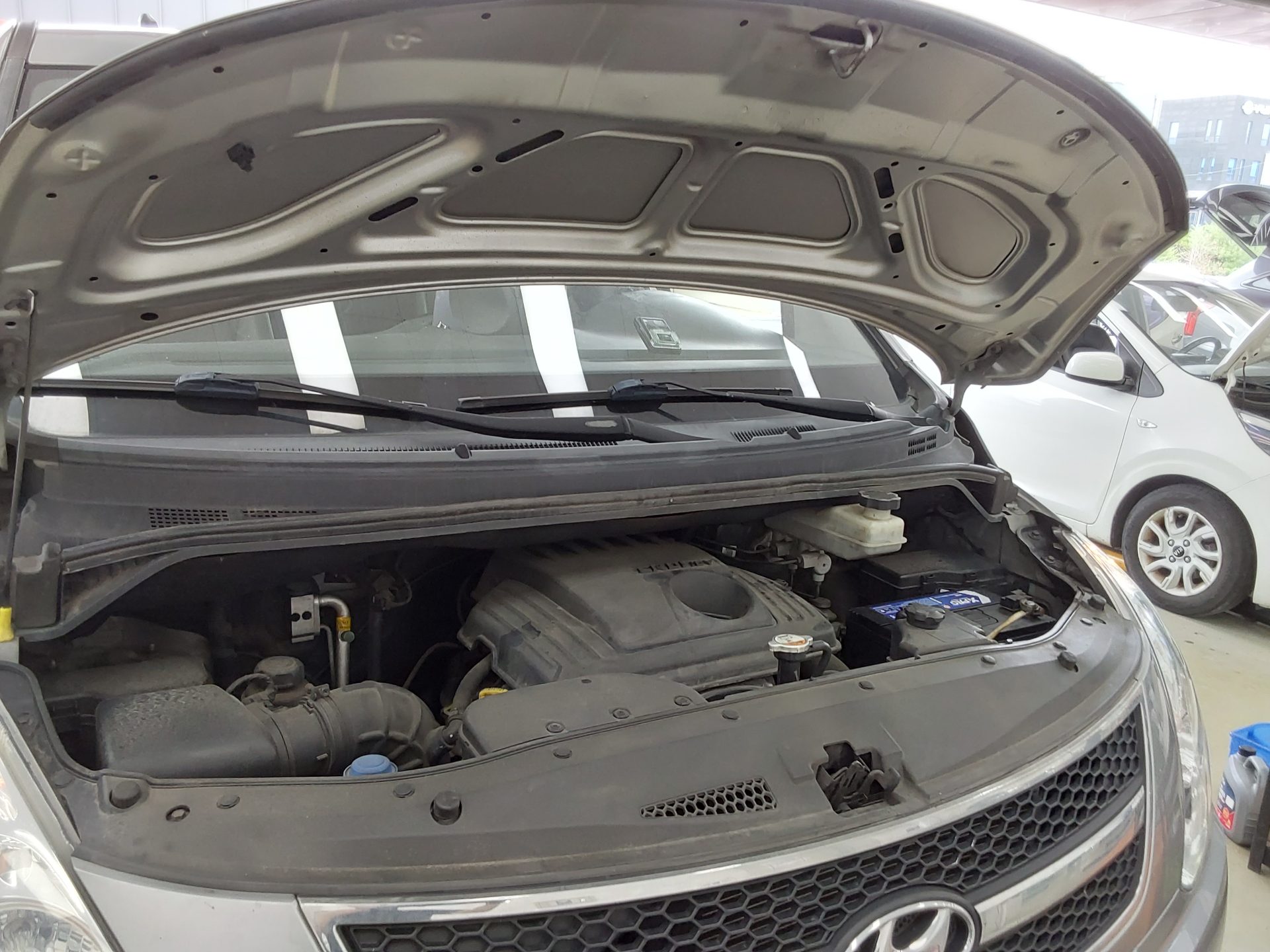 2014 - hyundai grand starex