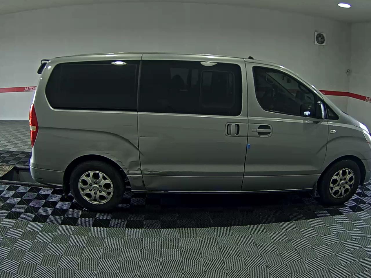 2014 - hyundai grand starex