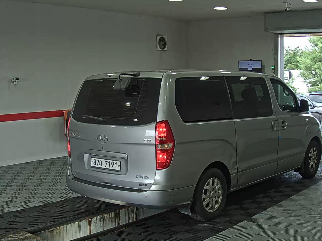 2014 - hyundai grand starex