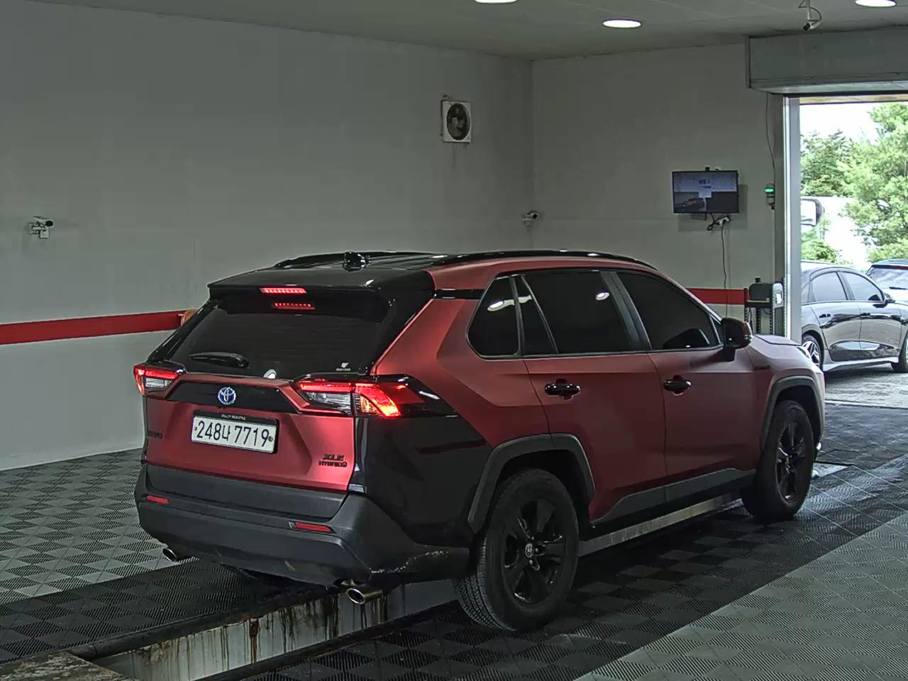 2020 - toyota rav4