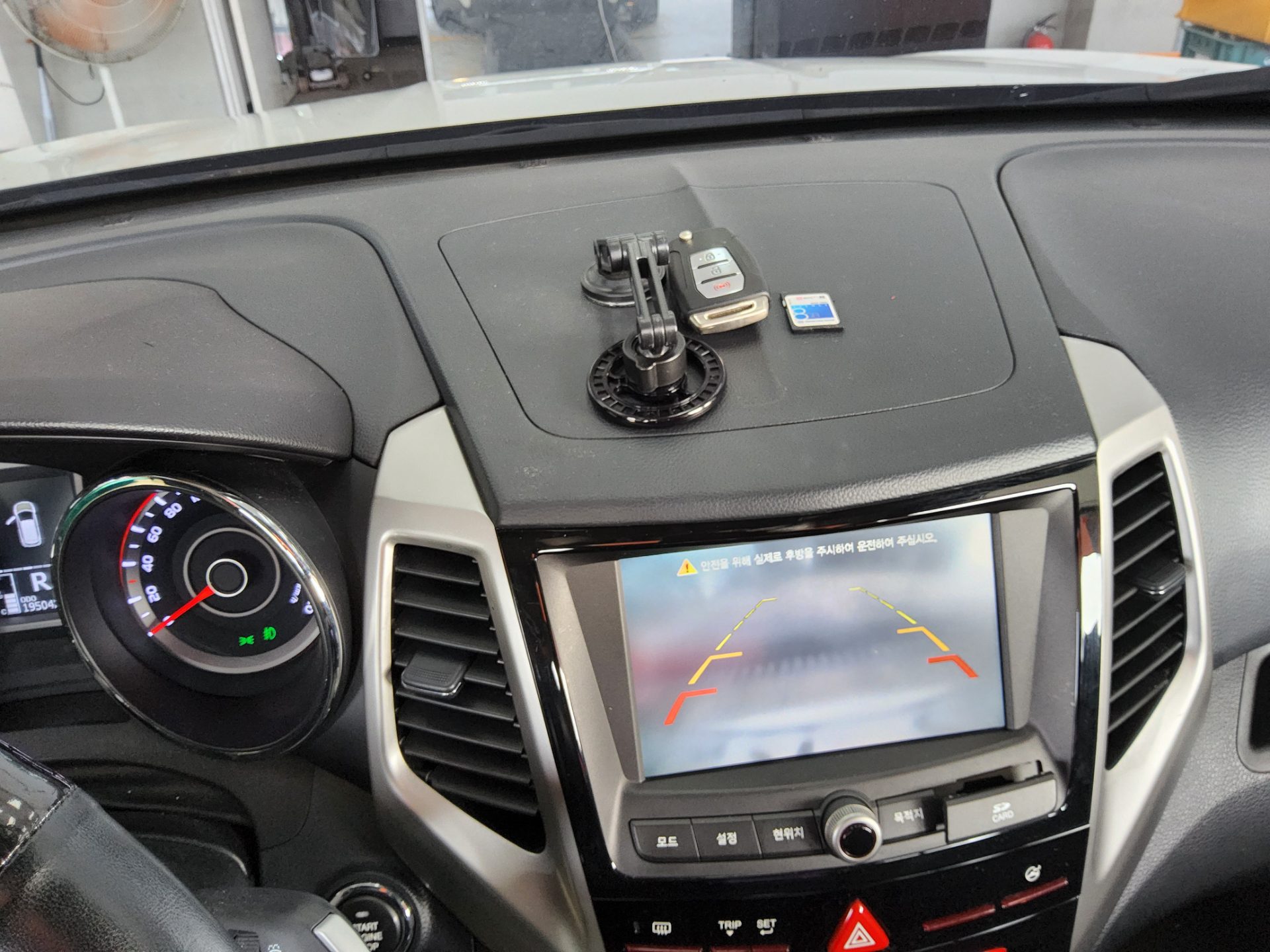 2016 - ssangyong tivoli
