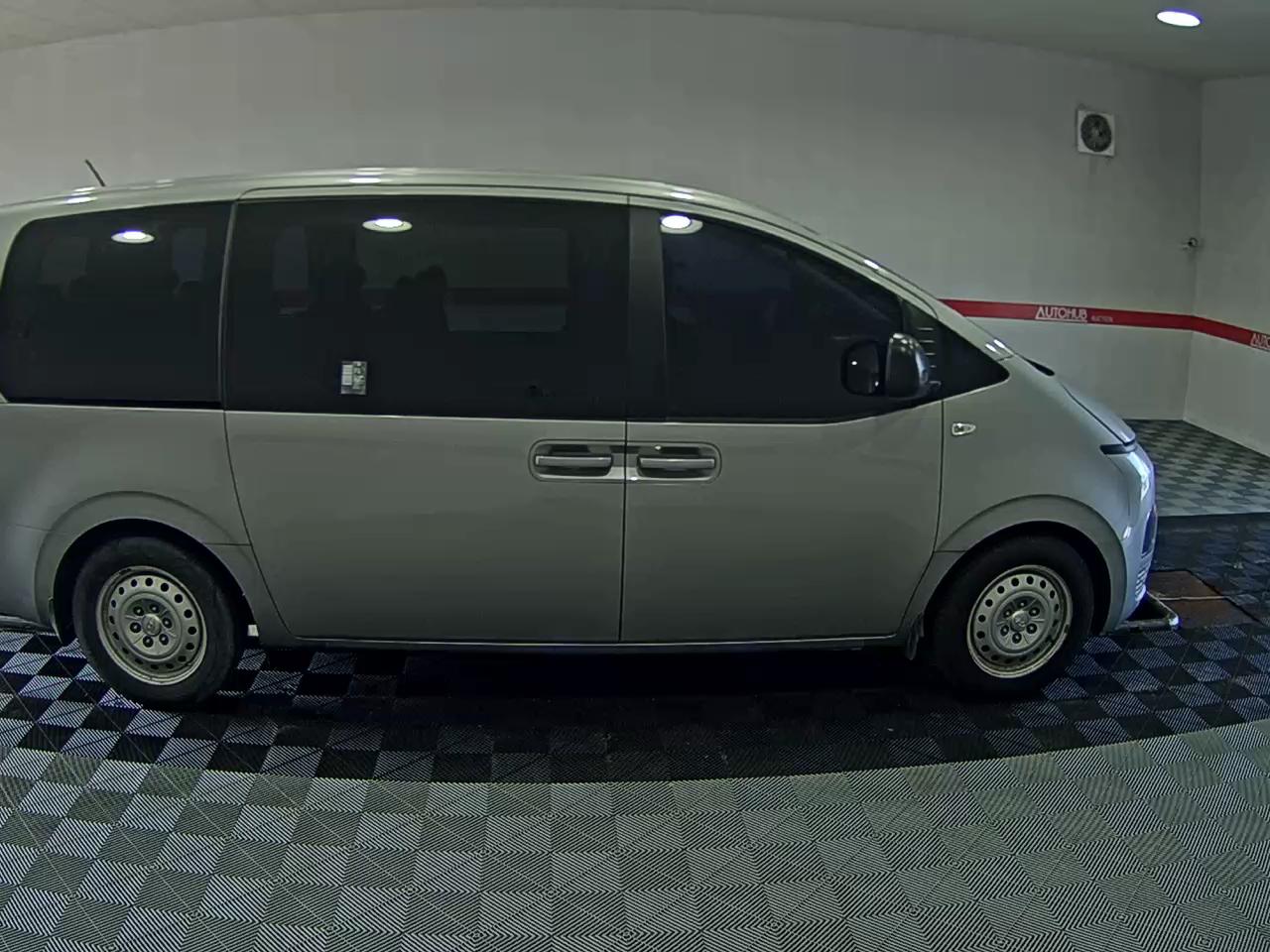 هيونداي ستاريا 2023 SMART