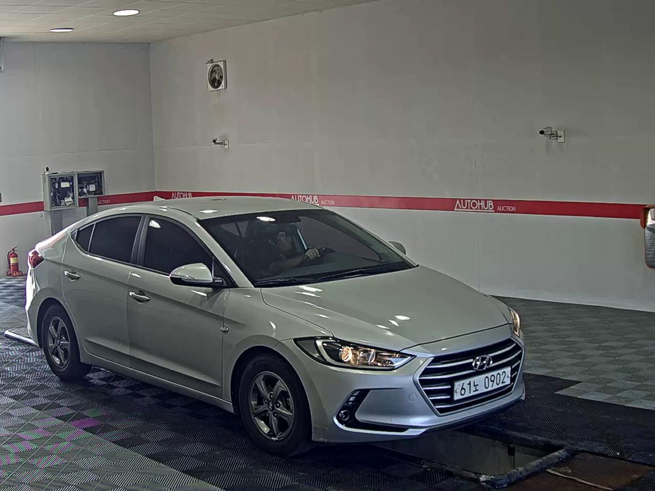 2016 - hyundai avante