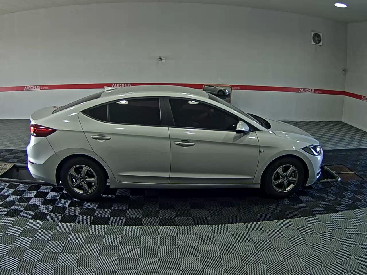 2016 - hyundai avante