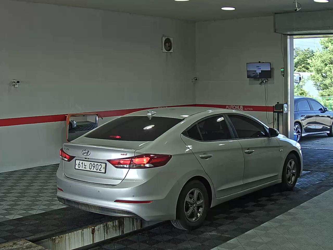 2016 - hyundai avante